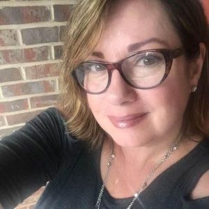 Meet your Posher, Perri jo